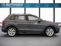 Gebraucht VW Tiguan Life 150 PS (110 kW) 2024 Delfingrau SUV