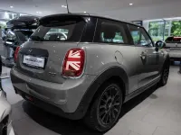 Gebraucht Mini ONE Pepper 102 PS (75 kW) 2019 Grau Kleinwagen