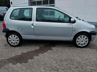 Second-hand Renault Twingo 58 CP (42 kW) 2004 Argintiu Hatchback
