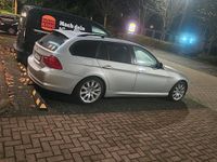Gebraucht BMW 318 143 PS (105 kW) 2009 Silber Kombi