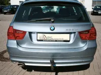 Gebraucht BMW 320 184 PS (135 kW) 2011 Blau Kombi