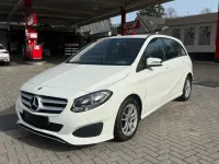 Gebraucht Mercedes B180 122 PS (89 kW) 2019 Weiß Van / Kleinbus
