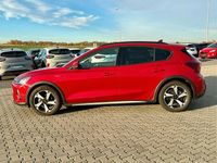 Używany Ford Focus Active 125 KM (91 kW) 2024 Czerwony Sedan/Limuzyna