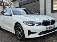 Gebraucht BMW 318 Advantage 150 PS (110 kW) 2019 Weiß Limousine