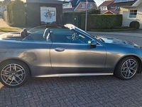 Gebraucht Mercedes E200 AMG 197 PS (144 kW) 2023 Grau Cabrio