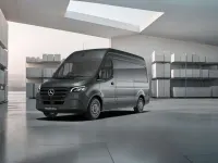Gebraucht Mercedes Sprinter 170 PS (125 kW) 2025 Grau / selenitgrau Van