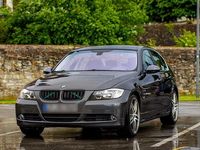 Gebraucht BMW 325 218 PS (160 kW) 2005 Grau Limousine