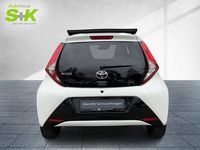 Gebraucht Toyota Aygo Team 72 PS (52 kW) 2021 Schneeweiß Kleinwagen