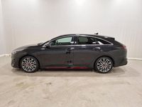 Gebraucht Kia ProCeed Comfort 204 PS (150 kW) 2023 Zilinaschwarz met. Limousine