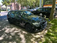 Gebraucht BMW 320 170 PS (125 kW) 2010 Schwarz Kombi
