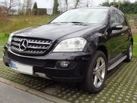 Gebraucht Mercedes ML320 305 PS (224 kW) 2006 Schwarz metallic SUV