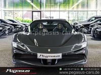 Gebraucht Ferrari SF90 1001 PS (736 kW) 2024 Grau Cabrio