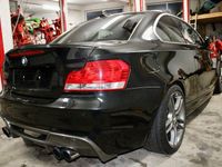 Gebraucht BMW 135 Performance 306 PS (225 kW) 2008 Schwarz Kleinwagen