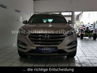 gebraucht Hyundai Tucson Premium 1.6 4WD Navi/LED/Leder/SitzBelüft