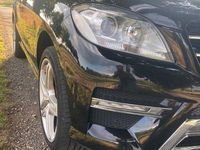 Gebraucht Mercedes ML350 258 PS (189 kW) 2011 Schwarz SUV