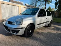 Gebraucht Renault Clio II 58 PS (42 kW) 2008 Silber Kleinwagen