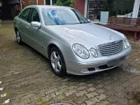 Gebraucht Mercedes E240 177 PS (130 kW) 2003 Silber Limousine