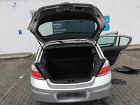 Usata Opel Astra 125 CV (91 kW) 2005 Argento Utilitaria