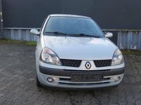 Gebraucht Renault Clio II 58 PS (42 kW) 2001 Grau Kleinwagen