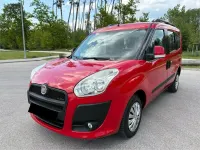 Usata Fiat Doblò Easy 90 CV (66 kW) 2012 Rosso Monovolume