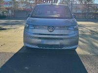 Gebraucht VW Multivan Style 150 PS (110 kW) 2024 Silber Van
