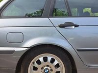 Gebraucht BMW 318 143 PS (105 kW) 2005 Grau Kombi