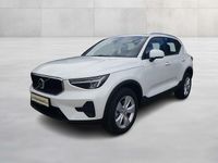Neu Volvo XC40 Core 163 PS (119 kW) 2025 Andere farbe SUV