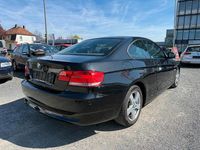 Gebraucht BMW 320 177 PS (130 kW) 2009 Schwarz Coupé