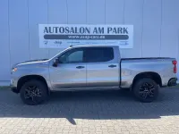 Neu Chevrolet Silverado LT 426 PS (313 kW) 2026 Grau SUV