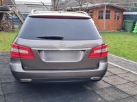 Gebraucht Mercedes E250 Avantgarde 204 PS (150 kW) 2012 Braun Kombi