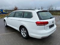 Gebraucht VW Passat 120 PS (88 kW) 2017 Weiß Kombi
