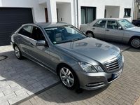 Gebraucht Mercedes E220 Avantgarde 170 PS (125 kW) 2011 Grau Limousine