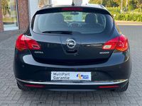 Gebraucht Opel Astra Active 87 PS (63 kW) 2013 Schwarz Limousine