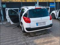 Gebraucht Peugeot 207 Tendance 75 PS (55 kW) 2007 Weiß Kombi