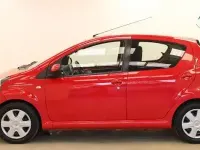 Gebraucht Toyota Aygo 68 PS (50 kW) 2009 Rot Kleinwagen