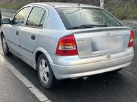 Gebraucht Opel Astra 75 PS (55 kW) 1998 Silber Limousine