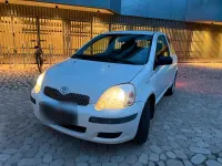 Gebraucht Toyota Yaris 65 PS (47 kW) 2004 Weiß Kleinwagen