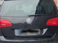 Second-hand VW Sharan 140 CP (102 kW) 2012 Negru Monovolum