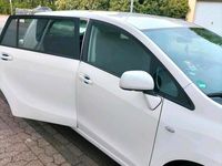 Gebraucht Toyota Verso 122 PS (89 kW) 2012 Weiß Van / Kleinbus