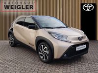Gebraucht Toyota Aygo X Team 72 PS (52 kW) 2025 Ginger beige metallic SUV