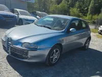 Gebraucht Alfa Romeo 147 Impression 105 PS (77 kW) 2003 Silber Kleinwagen