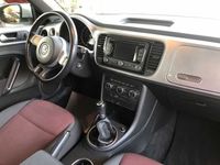 Gebraucht VW Beetle 105 PS (77 kW) 2012 Silber metallic Kleinwagen