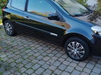 Gebraucht Renault Clio III 75 PS (55 kW) 2010 Schwarz Kleinwagen