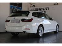 Gebraucht BMW 320 184 PS (135 kW) 2023 Alpinweiss 3 Kombi