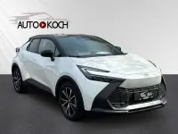Neu Toyota C-HR 140 PS (102 kW) 2025 Platinum white pearl mc (089)/ SUV
