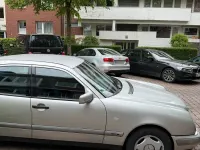 Usata Mercedes E240 170 CV (125 kW) 1998 Argento Berlina