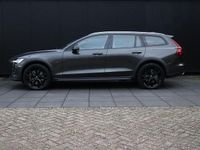 Gebraucht Volvo V60 CC Pro 252 PS (185 kW) 2021 Grau Kombi