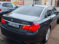 Gebraucht BMW 750L 408 PS (300 kW) 2011 Grau Limousine