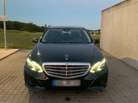 Gebraucht Mercedes E220 170 PS (125 kW) 2013 Schwarz Limousine