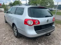 Usata VW Passat Comfortline 143 CV (105 kW) 2009 Argento Station wagon